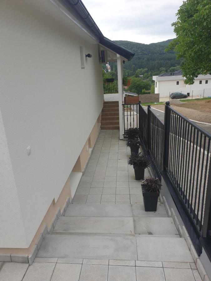 Apartmani Kruna Vrdnik Eksteriør billede